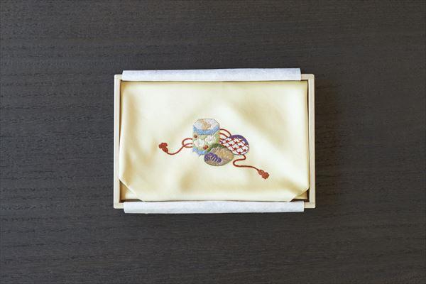 【受注生産】 包み袱紗(貝あわせ/黄色)  桐箱付き